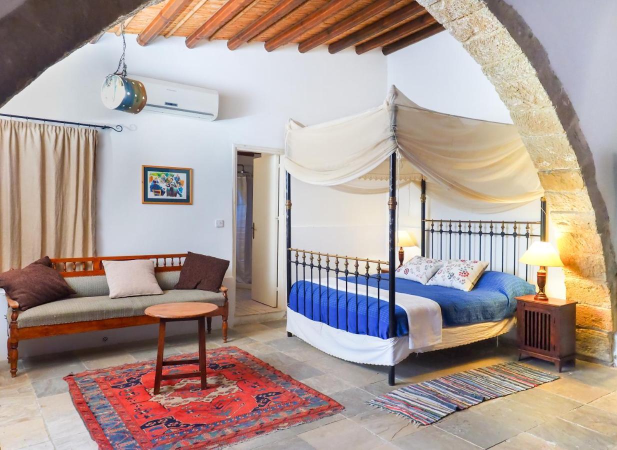 Zoes Traditional Apartments, Bed & Breakfast Larnaka Exterior foto