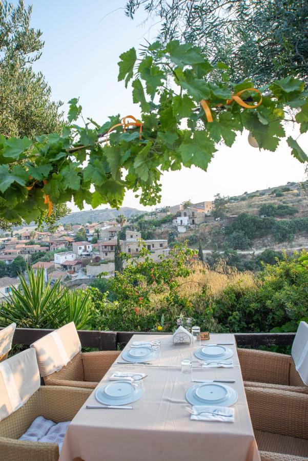 Zoes Traditional Apartments, Bed & Breakfast Larnaka Exterior foto
